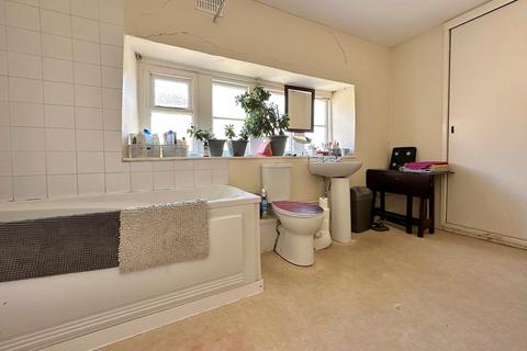 4 Avonvale Place, Batheaston, Bath, BA1 7RF