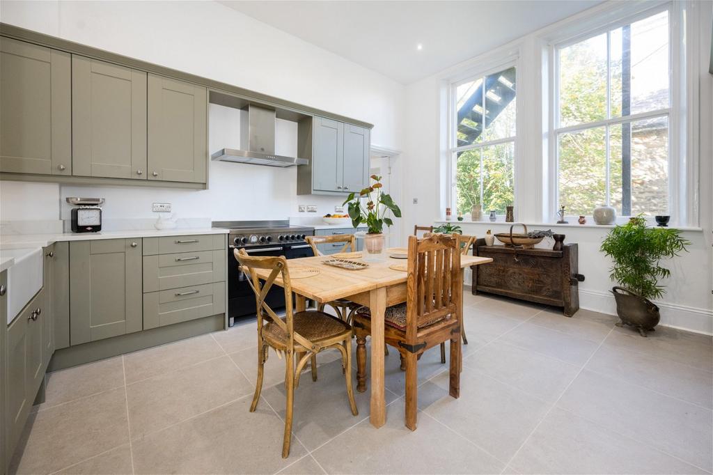 Queens Road, Harrogate HG2 7 bed semidetached house for sale £1,950,000