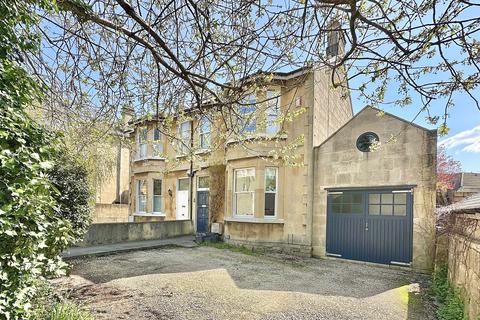 4 bedroom semi-detached house for sale - Lower Oldfield Park, Bath