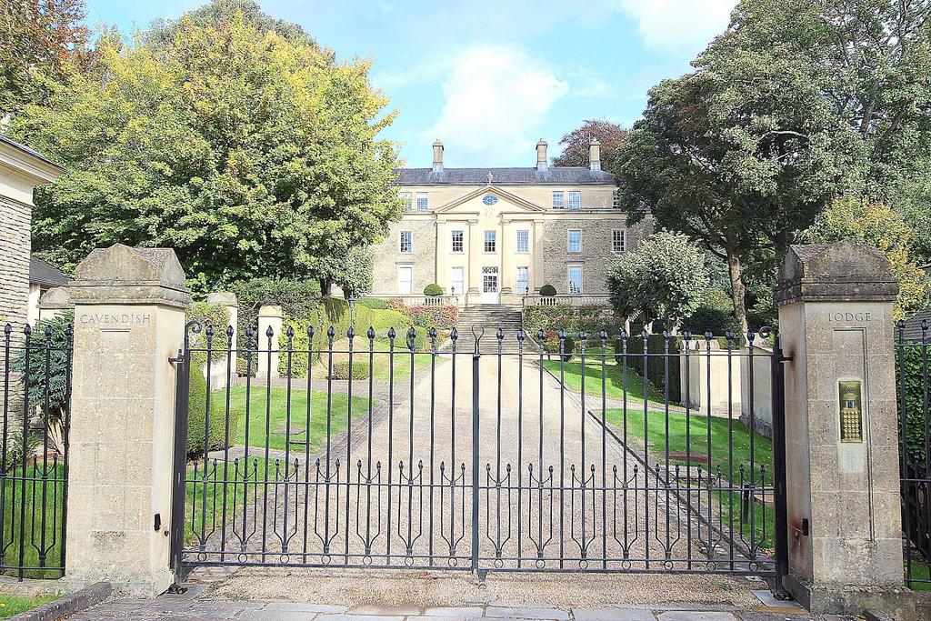 Cavendish Road, Bath 2 bed apartment £650,000