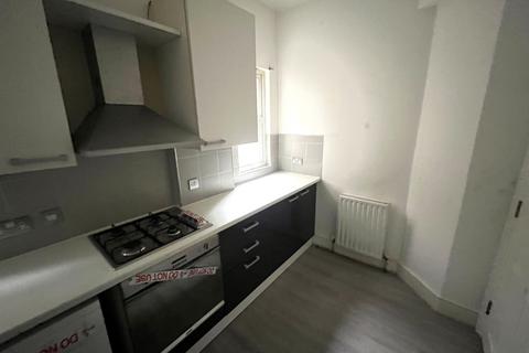 1 bedroom flat for sale - Station Road, Chingford, E4