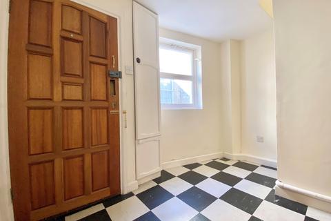 2 bedroom maisonette for sale - Church Road, Bath