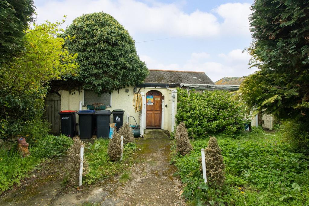 Daytona Way, Herne Bay, CT6 2 bed detached bungalow for sale £260,000