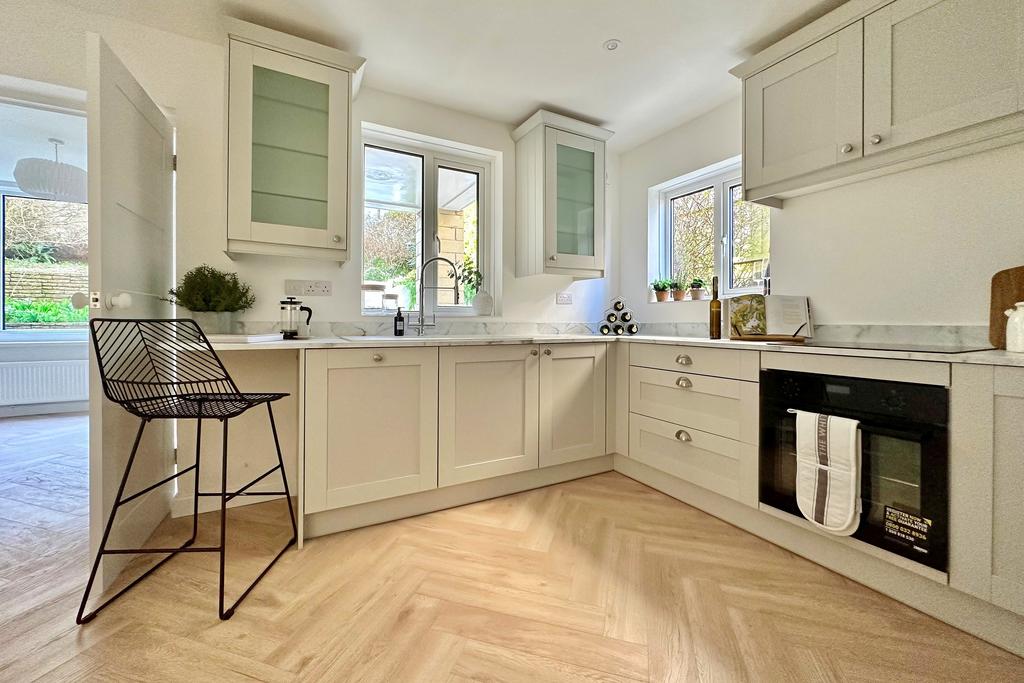 Bay Tree Road, Bath 3 bed semidetached house £575,000