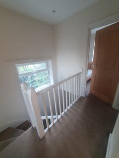3 bedroom semi-detached house to rent, Newlyn Close, Uxbridge, Greater London, UB8