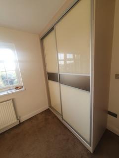 3 bedroom semi-detached house to rent, Newlyn Close, Uxbridge, Greater London, UB8
