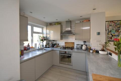 2 bedroom apartment for sale, Osborne Court, Windsor