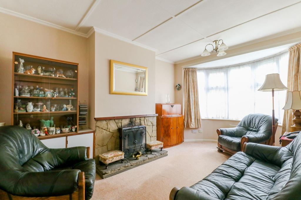 Galliard Road, N9 2 bed semidetached bungalow for sale £449,995