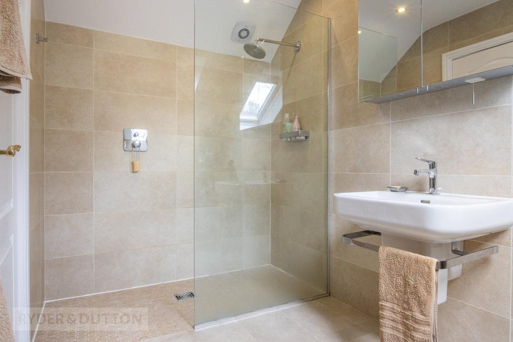 En-Suite Shower