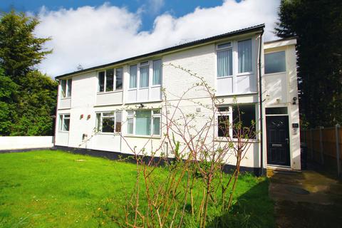 2 bedroom maisonette for sale - Algers Close, Loughton
