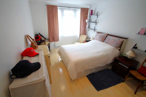 2 bedroom maisonette for sale - Algers Close, Loughton