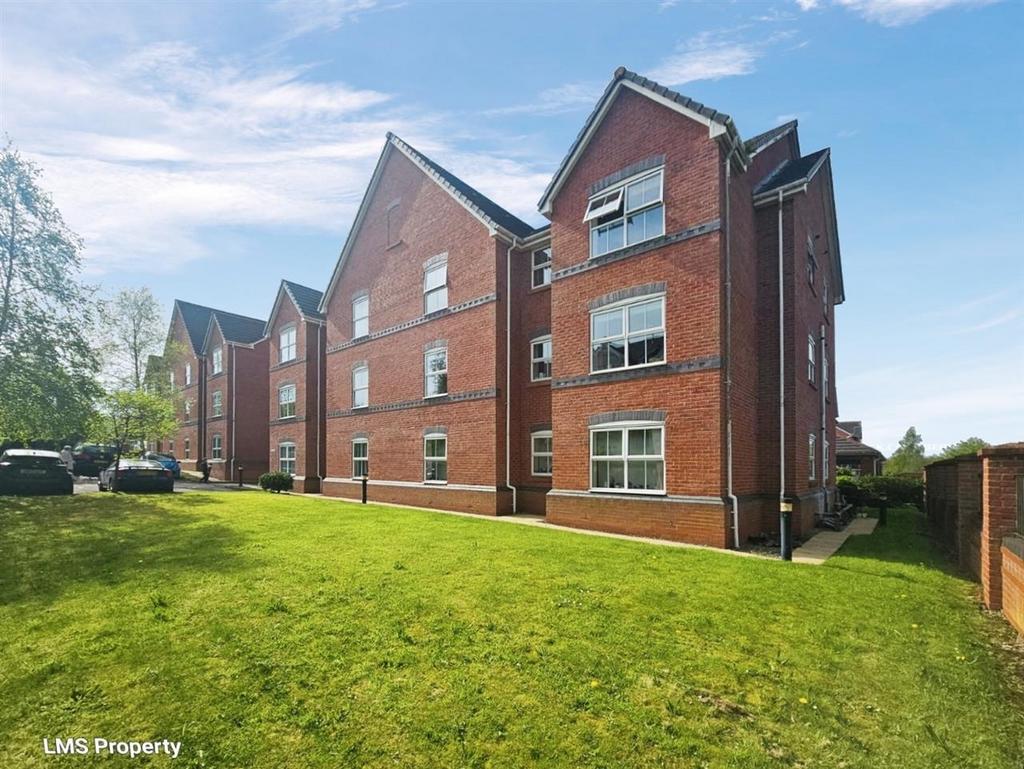Arley Court, Wrenbury Drive, Northwich 2 bed apartment £140,000