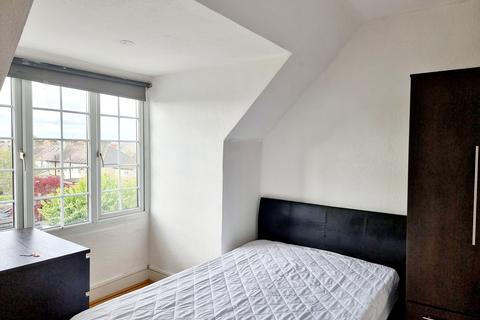 undefined, Burnside Road Room 6 Dagenham RM8 1XD