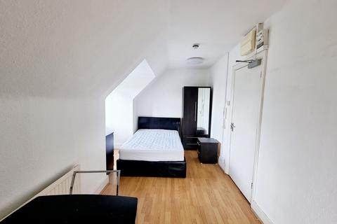undefined, Burnside Road Room 6 Dagenham RM8 1XD