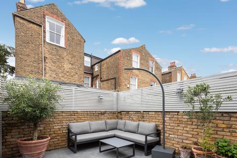 4 bedroom end of terrace house for sale - Manchuria Road, London, SW11
