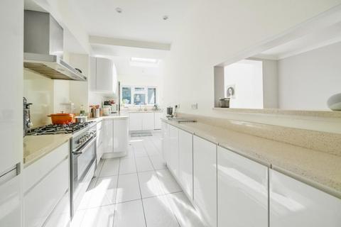26 Derrick Road, Beckenham, BR3 3QQ