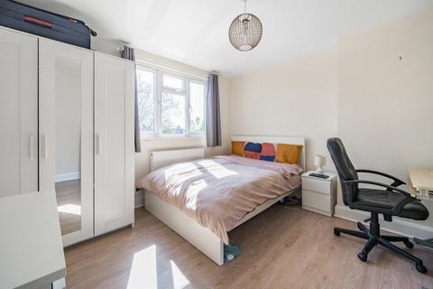 26 Derrick Road, Beckenham, BR3 3QQ