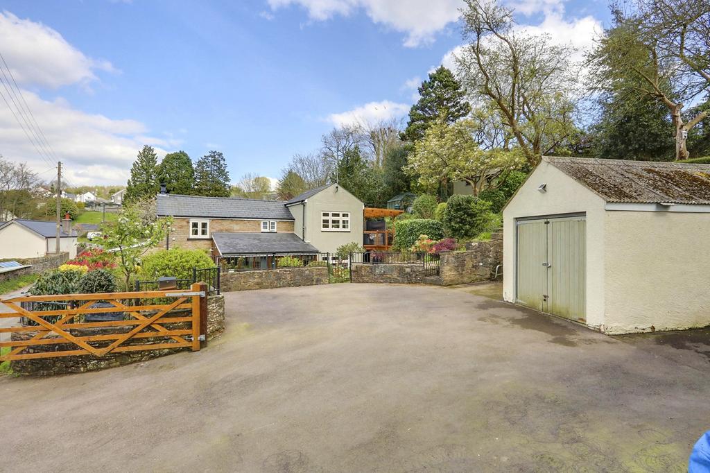 Driveway &amp; Garage