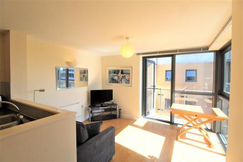 1 bedroom flat to rent, City Walk, Leeds, West Yorkshire, UK, LS11