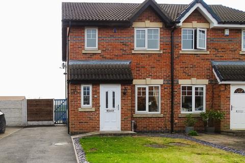 3 bedroom semi-detached house to rent, Harbrook Grove, Hindley Green, WN2