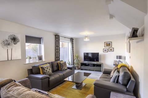 40 Bracken Way, Harworth, Doncaster, DN11 8SB