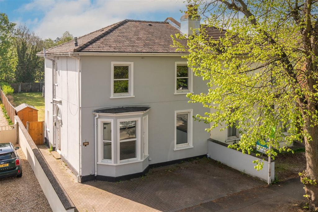 Gloucester Road, Cheltenham, GL51 7AG 4 bed semidetached house for
