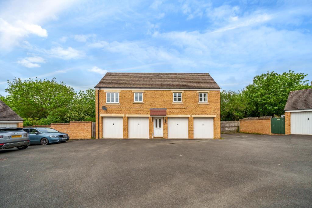 Waterford Road, Witney, OX28 2 bed apartment £1,250 pcm (£288 pw)