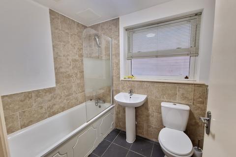 1 bedroom flat to rent, High Street, Waltham Cross EN8