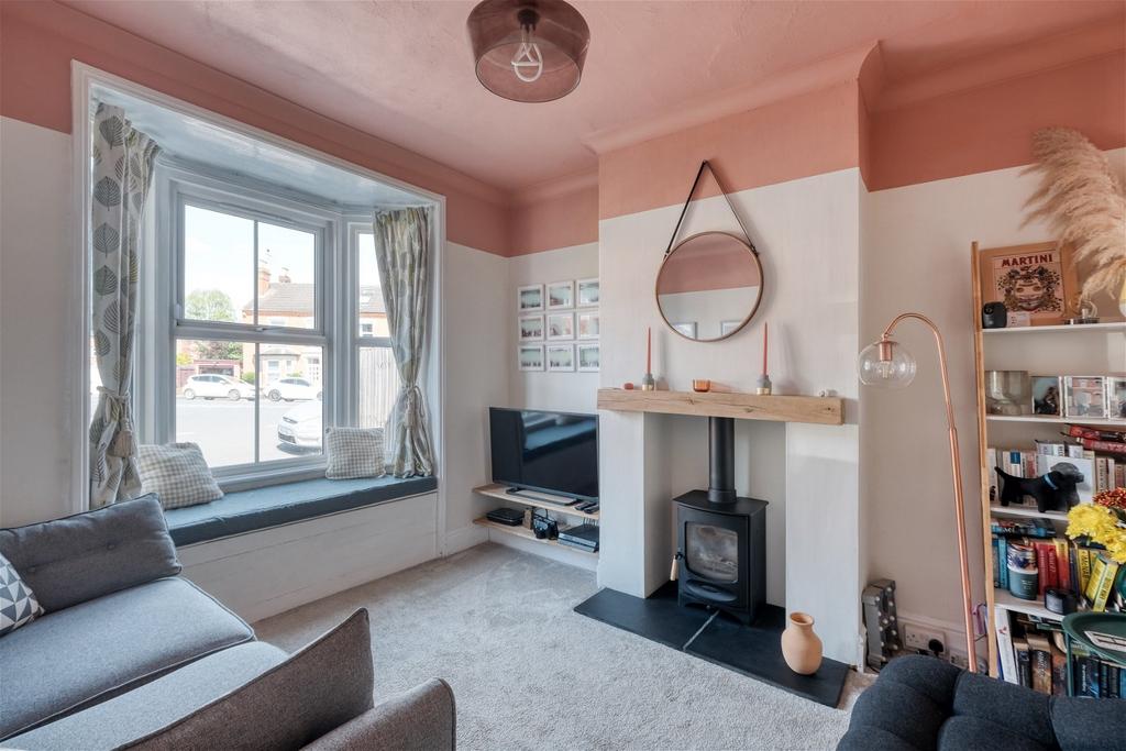 Somers Road, Worcester, WR1 3JH 3 bed semidetached house £340,000