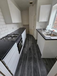 3 bedroom flat to rent, Denton Road, Newcastle upon Tyne NE15