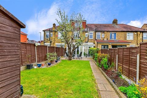 4 bedroom terraced house for sale, St. Barnabas Road, Woodford Green, Essex