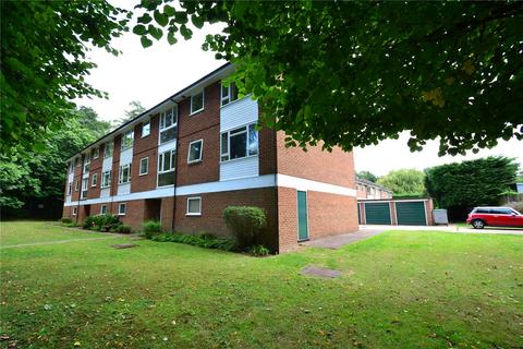 2 bedroom apartment to rent, Faro Close, Bromley, BR1