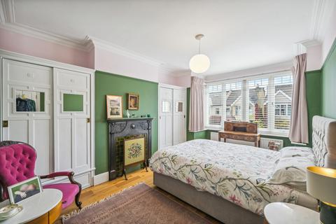 102 Mayfield Avenue, London, W13 9UX