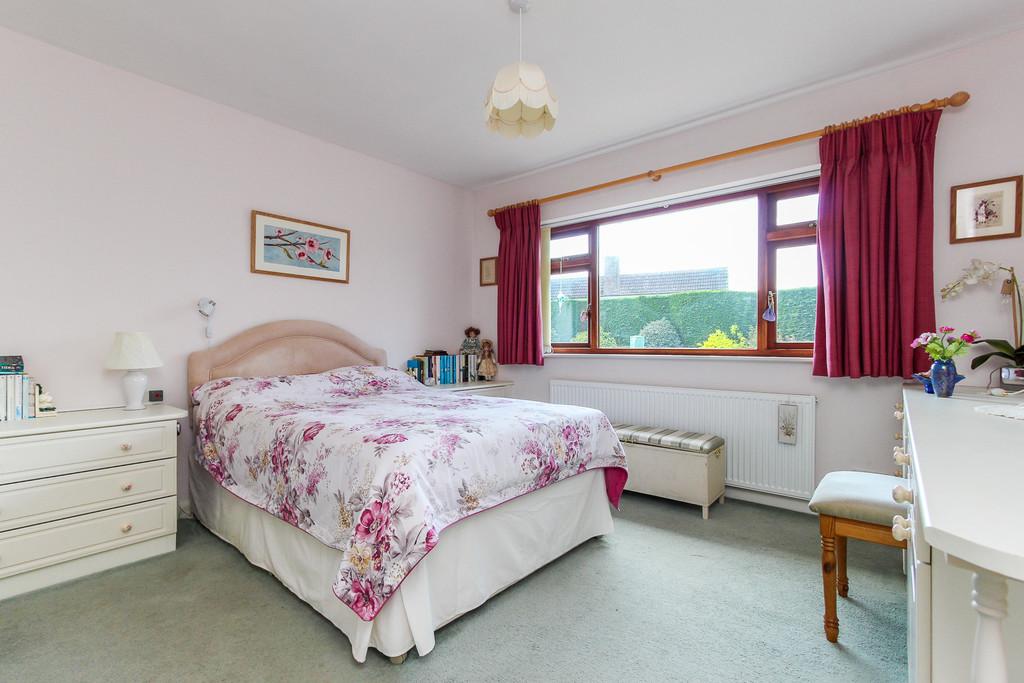 Spacious double bedroom