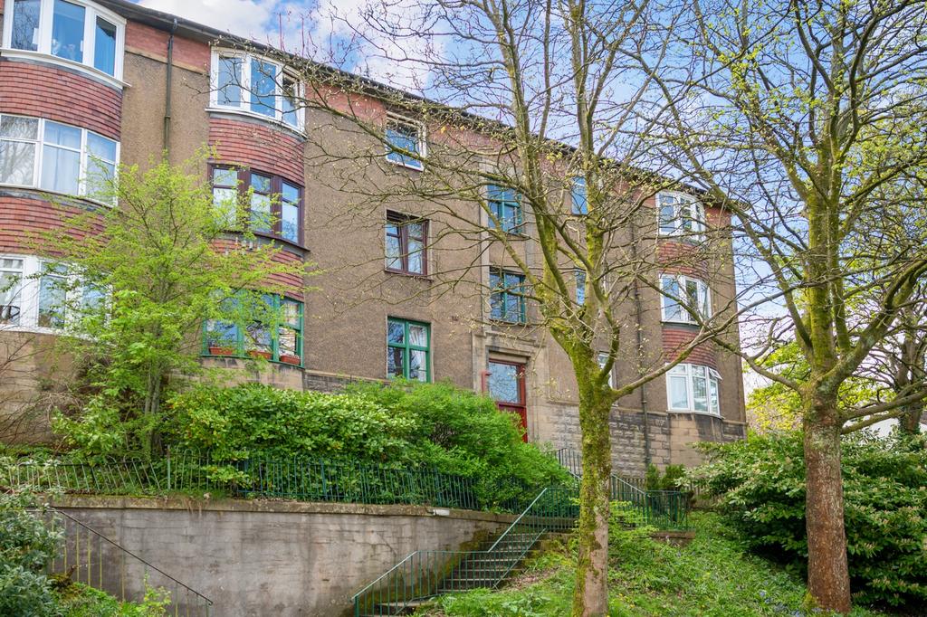 Dorchester Avenue, Flat 0/1, Kelvindale, Glasgow, G12 0EQ 2 bed flat