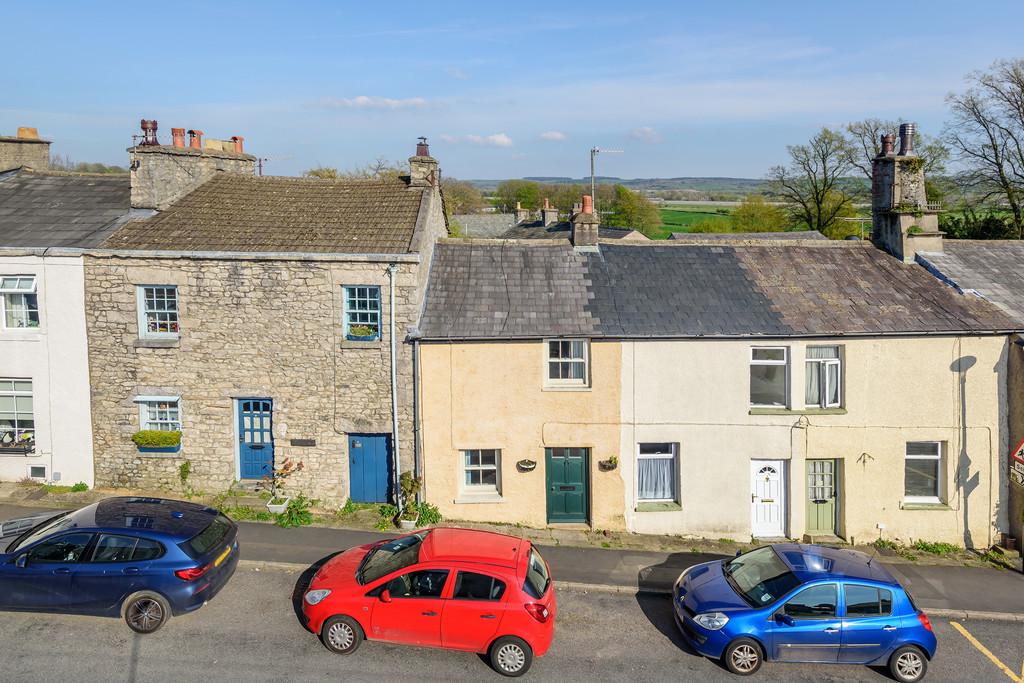 104 Main Street, Warton, Carnforth, Lancashire, LA5 9PJ 2 bed cottage