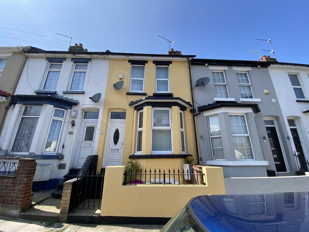 St. Marys Road, Gillingham, ME7 4 bed terraced house £260,000