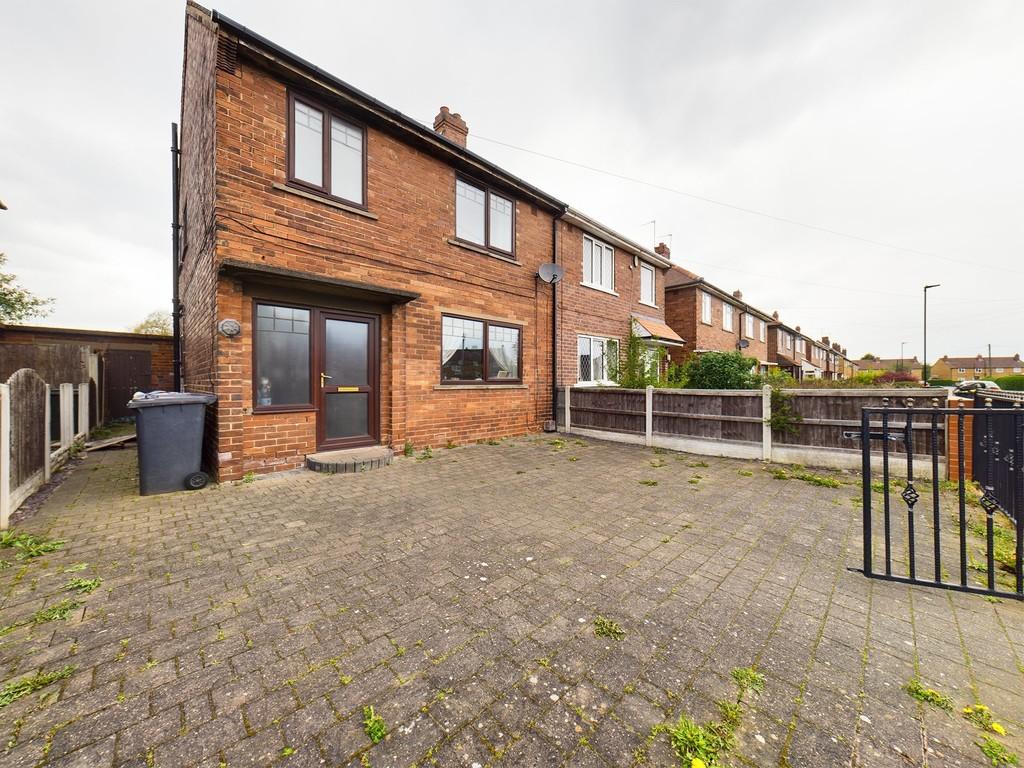 Lauder Road, Doncaster 3 bed semidetached house for sale £140,000