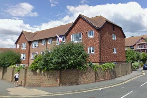 2 bedroom flat to rent, Findlay Court, Hythe