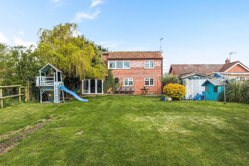 Stanfield 4 bed cottage £400,000