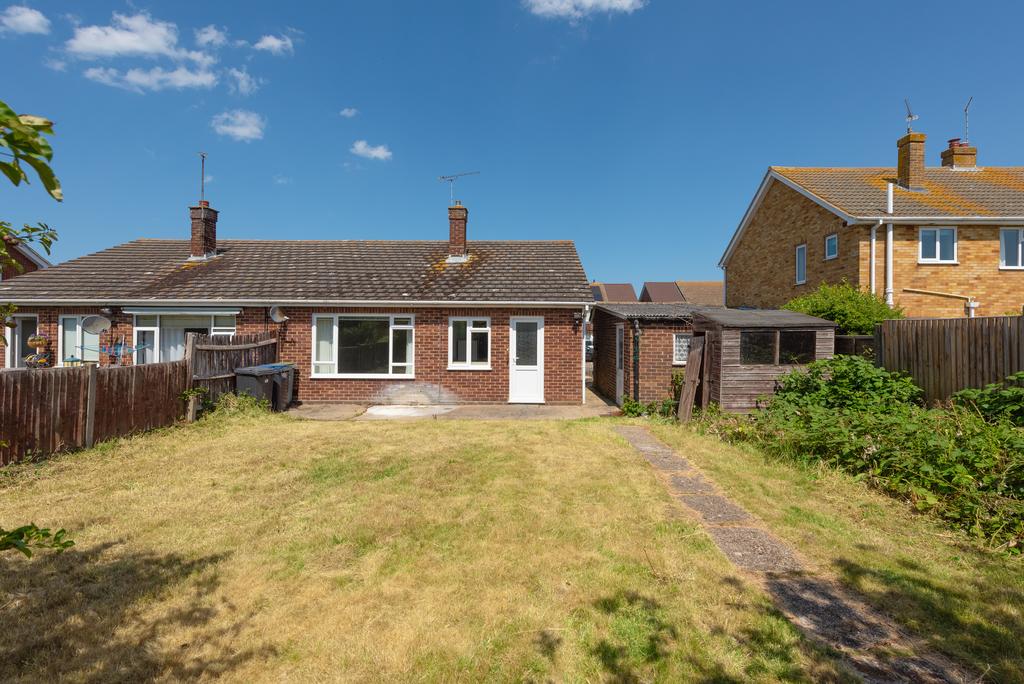 Summerfield Avenue, Whitstable 2 bed semidetached bungalow £340,000