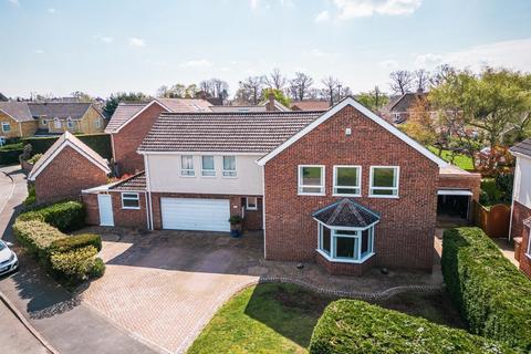 5 bedroom detached house for sale, South Wootton