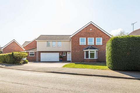 5 bedroom detached house for sale, South Wootton