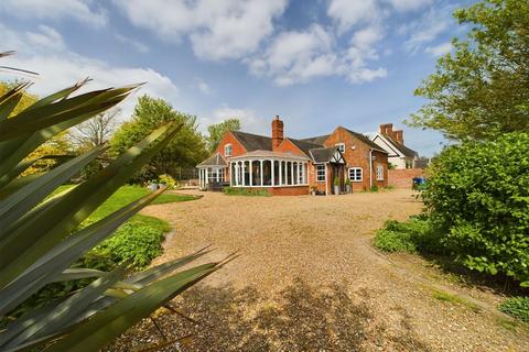 3 bedroom semi-detached house for sale, Abbots Bromley Road, Hoar Cross