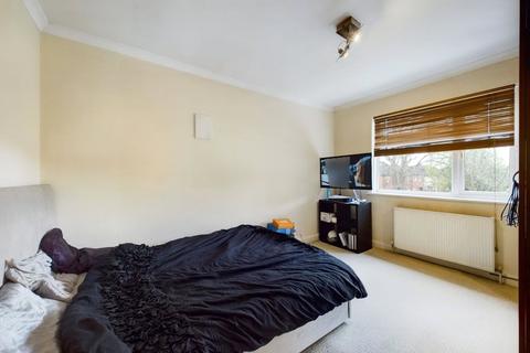 2 bedroom maisonette for sale, West End Road, Ruislip, HA4