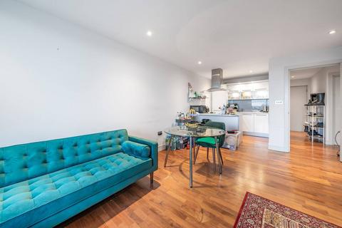 1 bedroom flat for sale - Balham Hill, Clapham South, London, SW12