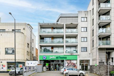 1 bedroom flat for sale - Balham Hill, Clapham South, London, SW12