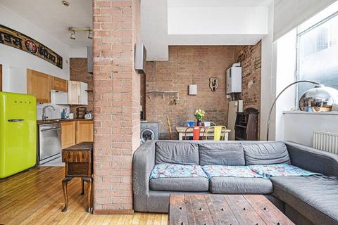 Flat 2, 54 Cavell Street, London, E1 2HP