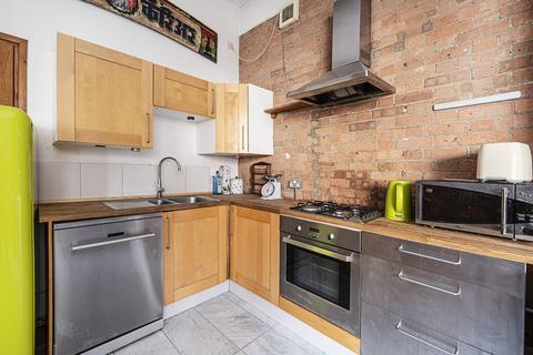 Flat 2, 54 Cavell Street, London, E1 2HP