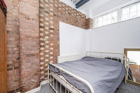 Flat 2, 54 Cavell Street, London, E1 2HP